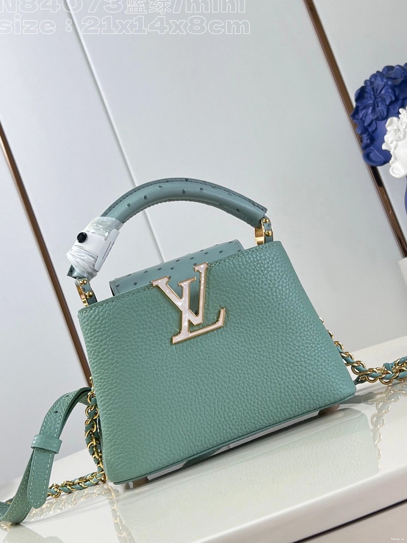 Affordable LOUIS VUITTON MINI-22*12*8CM CAPUCINES 0718